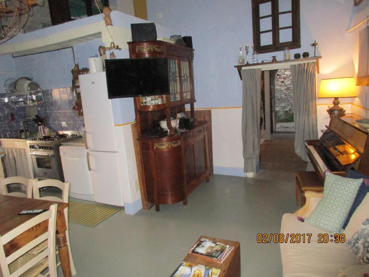 Viandanti, Artisti E Sognatori Bed & Breakfast Comano  Ngoại thất bức ảnh