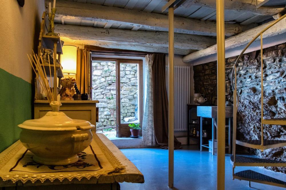 Viandanti, Artisti E Sognatori Bed & Breakfast Comano  Ngoại thất bức ảnh